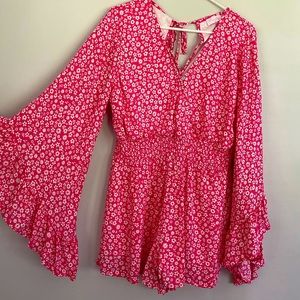 Pink Lily I KEEP HOPING DITSY FLORAL ROMPER PINK